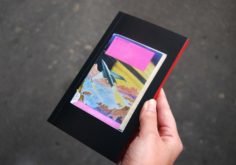 Le Secret des anneaux de Saturne &mdash; book